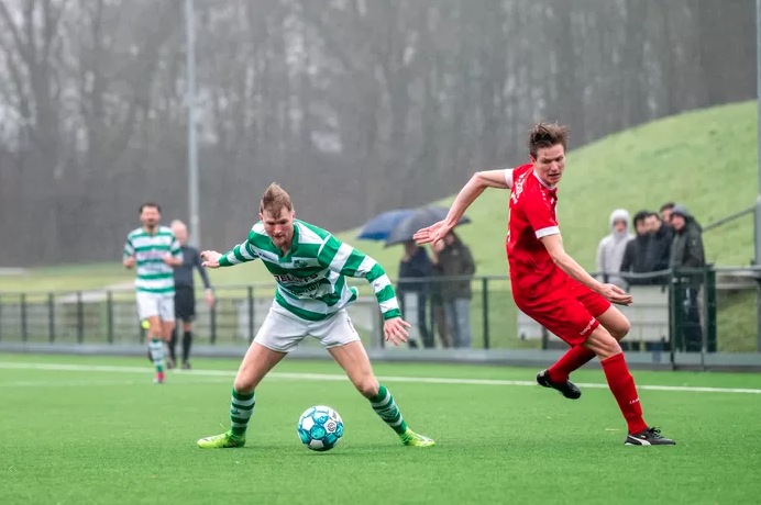 Eendracht verliest cruciaal duel