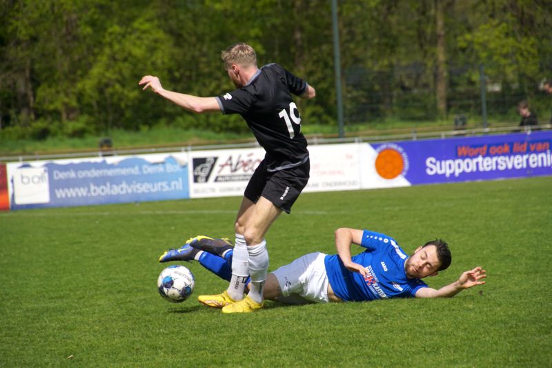 Eendracht geeft overwinning in 97e minuut uit handen